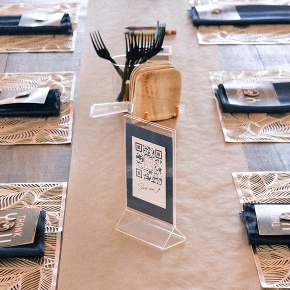 Set of Acrylic Sign Holders - Picture 4 of 6